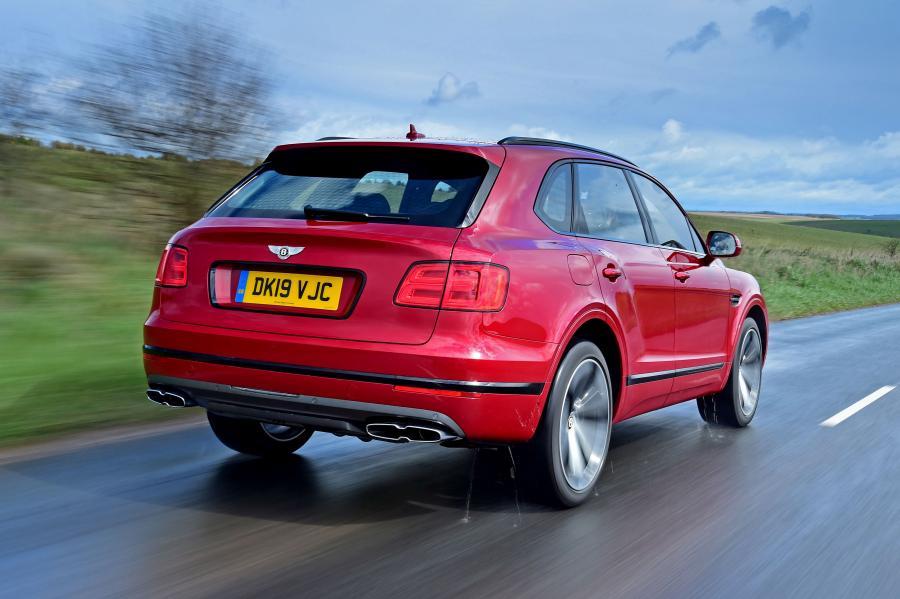  Bentley Bentayga V8 2018 года  (UK) (фото 20 из 28)